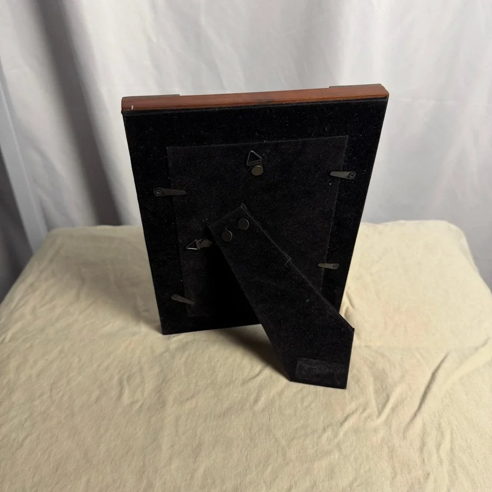 Wooden Picture Frame Metal Corner Accents 3.5x5.5 Easel Back